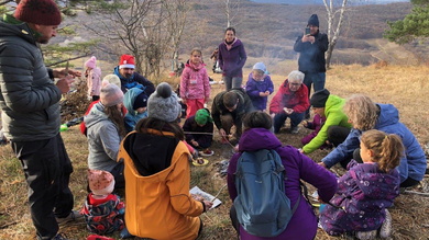 Hamarosan sült szalonna, kolbász és a hagyma finom illata töltötte be a levegőt_FOTÓ Kismihály Boglárka