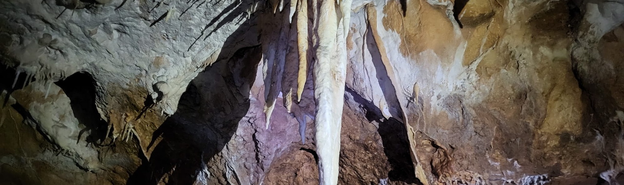 Cseppkőalakzatok a Szelek barlangjában