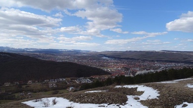 A gerinc legmagasabb pontjáról szép panoráma nyílik Szászfenesre