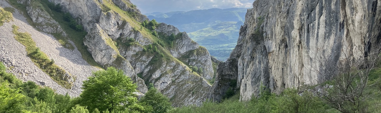 A Székelykő nyergéből lefele
