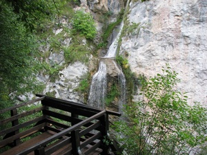 A Szolcsvai-búvópatak vízesése (Cascada Vânătările Ponorului)