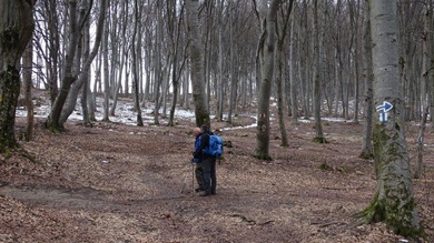 Az MT-06-os pontnál tovább haladunk előre a piros sáv jelzés mentén